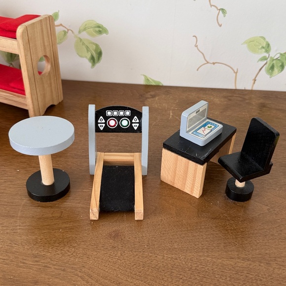 KidKraft Wooden Dollhouse Furniture Lot of 13 - Picture 9 of 11